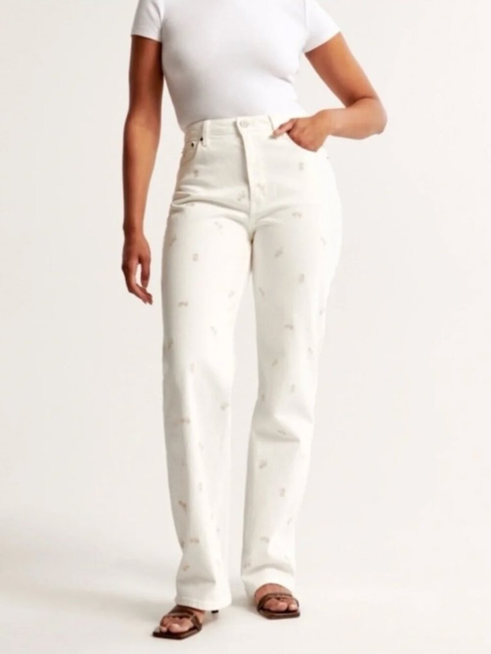 NWT Abercrombie & Fitch Curve Love High Rise 90s Relaxed Fit Jean - Picture 6 of 7